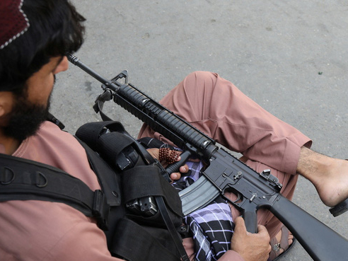 Taliban không để yên chuyện 'nổ súng chỉ thiên làm chết người'