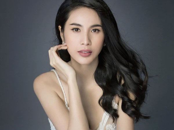 Thủy Tiên - 'Ngôi sao cô đơn của Vbiz': Không có lấy một người bạn thân trong showbiz, áp lực ra sao mà phải bật khóc?