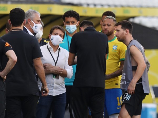 Trận Brazil - Argentina bị hoãn, FIFA có thể phạt nặng các bên liên quan