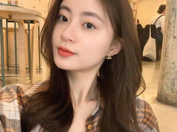Ở nhà có cần bôi kem chống nắng không?