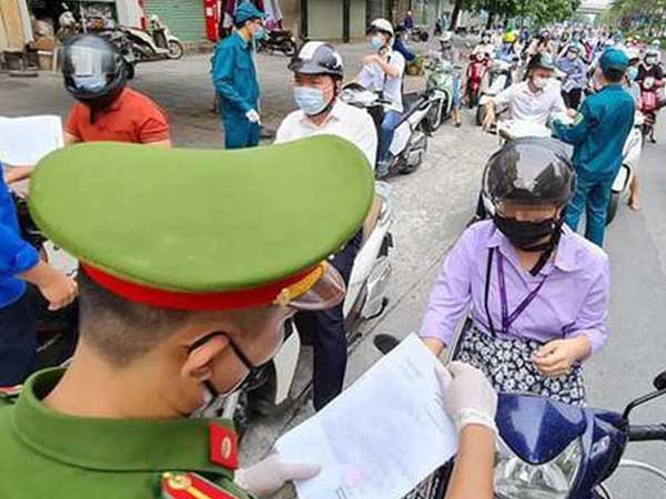 Hà Nội hướng dẫn phân nhóm 2 và nhóm 6 cấp giấy đi đường cho doanh nghiệp