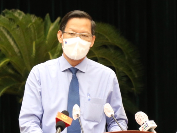 Chủ tịch Phan Văn Mãi: TP.HCM đang nghiên cứu 'thẻ xanh Covid-19'