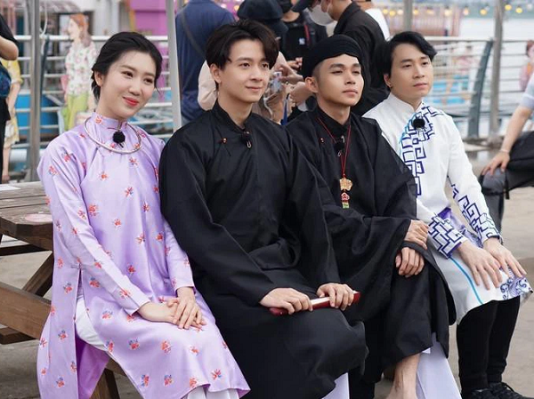 'Running Man Vietnam' rục rịch lên sóng, netizen share lại khoảnh khắc Ngô Kiến Huy thích thú khi được dàn cast Hàn Quốc khen giống Nichkhun