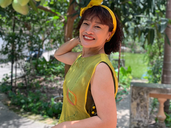 Bà Bích 'Hương Vị Tình Thân': Lên phim rõ điệu, ngoài đời y chang, có khi còn nhuộm tóc highlight chẳng kém gái trẻ