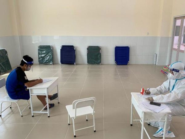 Mạo danh bác sĩ 'duyệt' cho tất cả F0 ở khu cách ly về nhà