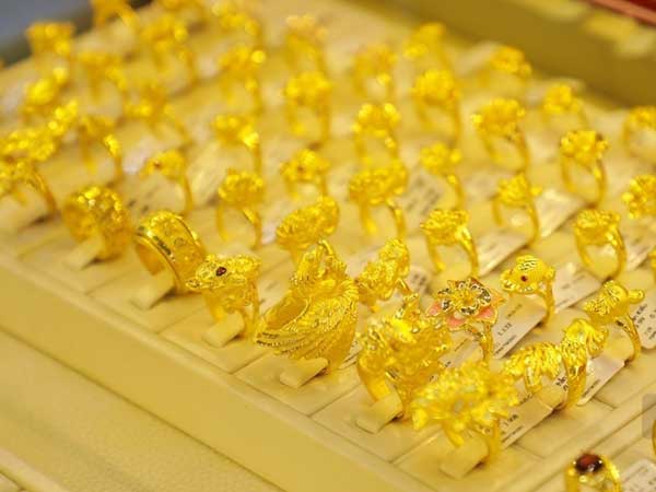Giá vàng giảm mạnh nhất trong 1 tháng qua