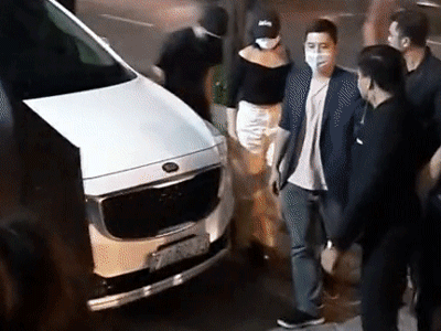 Clip Hải Tú được cả dàn vệ sĩ bảo vệ bỗng bị 'đào' lại, netizen tiếc nuối: Xưa đi tới đâu cũng xôn xao, vì scandal giờ không thấy mặt luôn!