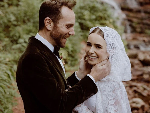'Bạch Tuyết' Lily Collins chính thức kết hôn với đạo diễn hơn 6 tuổi, ảnh cưới gây bão vì đẹp như thước phim Twilight