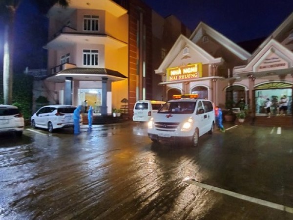 2 chuyên gia nước ngoài từ sân bay Tân Sơn Nhất lên Đắk Lắk nhiễm SARS-CoV-2
