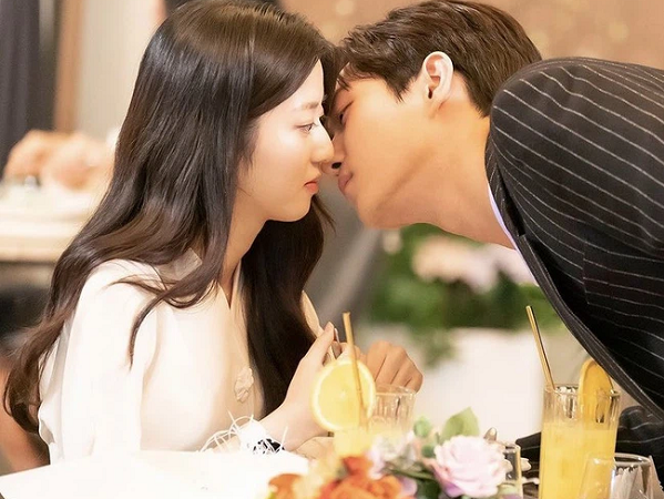 Cuộc chiến thượng lưu tập cuối phần 3: Ro Na và Seok Hoon trao nhau nụ hôn kẹo ngọt, happy ending cho đôi gà bông