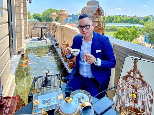 Đại gia Hà Nội xây biệt thự 9 tầng giữa lòng thành phố, chi 5 tỷ làm hồ cá, 10 tỷ mua chim quý