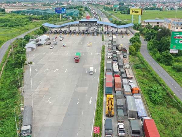 Ùn tắc nối dài cả hai chiều ở điểm chốt Pháp Vân - Cầu Giẽ