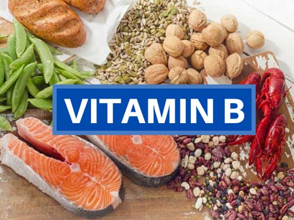 4 nhóm thực phẩm tốt cho mắt nên khuyến khích trẻ ăn nhiều khi học online