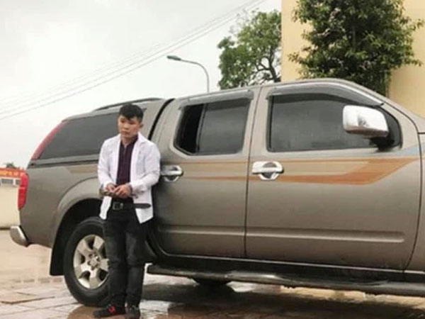 Trộm ô tô bán tải vượt gần 300km để gặp bạn gái quen qua mạng