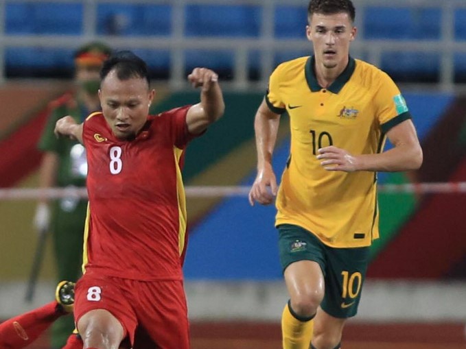 Trọng Hoàng 18 hay 32 tuổi?