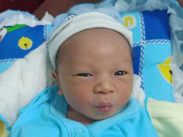 Bé trai 4 ngày tuổi bị bỏ rơi trong ngôi nhà không số giữa mùa dịch: 'Mong ba mẹ suy nghĩ lại, mồ côi tội lắm'