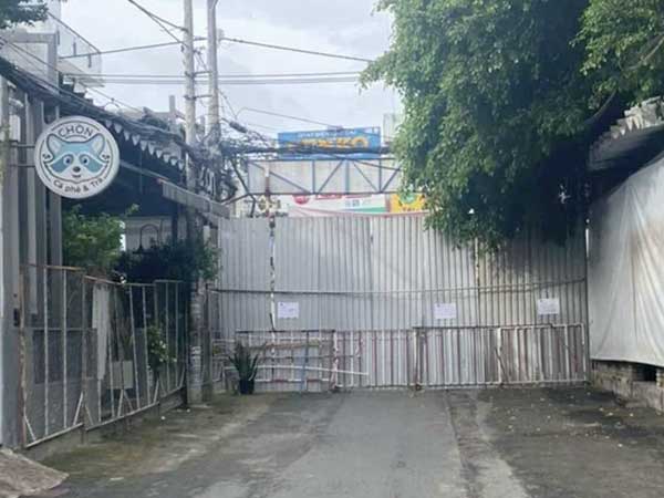 TP.HCM: Phường cho rào tôn bịt kín hẻm khiến dân bức xúc, lãnh đạo quận Gò Vấp nói gì?