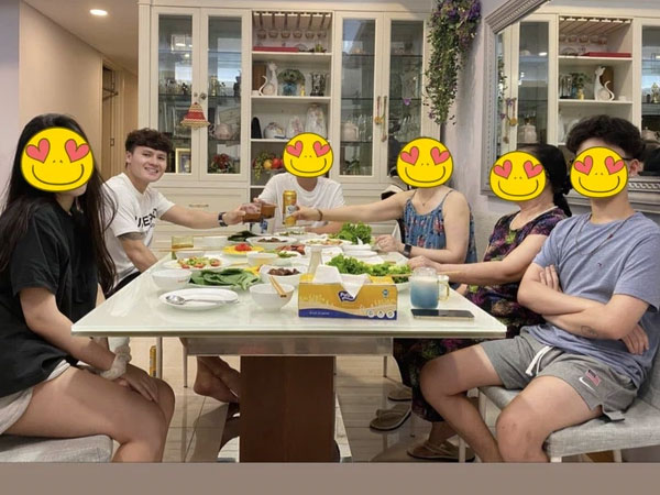 HOT: Quang Hải về ra mắt gia đình bạn gái, 'tới công chuyện' luôn rồi?