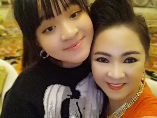 Nhan sắc tuổi 15 của ái nữ 'bà trùm' khu du lịch Đại Nam: Lột xác nhờ giảm cân, khí chất cô chủ ngút trời!