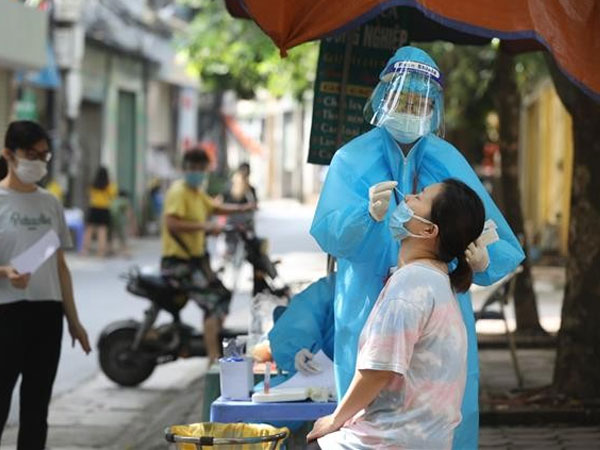Người phụ nữ ở Hà Đông là ca mắc COVID-19 mới nhất Hà Nội, Thủ đô công bố 20 ca nhiễm trong ngày 12/9