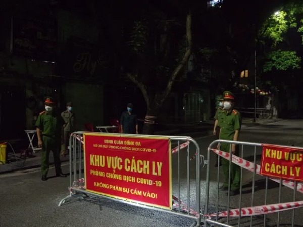 Hà Nội dỡ phong tỏa nhiều 'điểm nóng' Covid-19