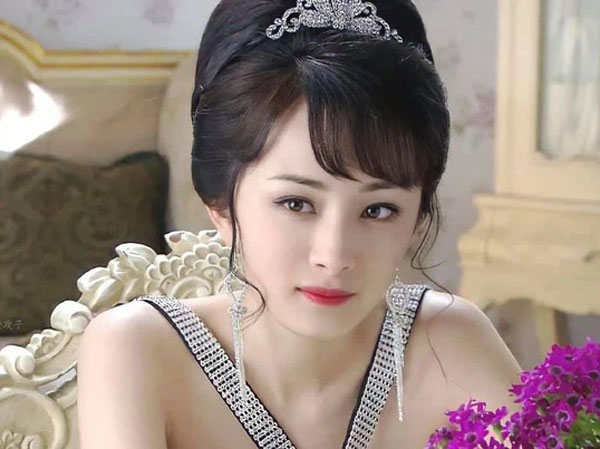 Ngày trẻ Dương Mịch xinh như thiên thần nhưng vẫn bị trừ điểm búi tóc, nay rút kinh nghiệm nên không chê được gì luôn
