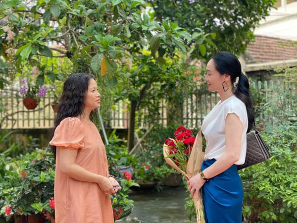 Hương vị tình thân: Bà Xuân cuối cùng cũng thay đổi, lộ cảnh tới gặp bà Sa khiến ai cũng tấm tắc khen 'quá đẹp!'