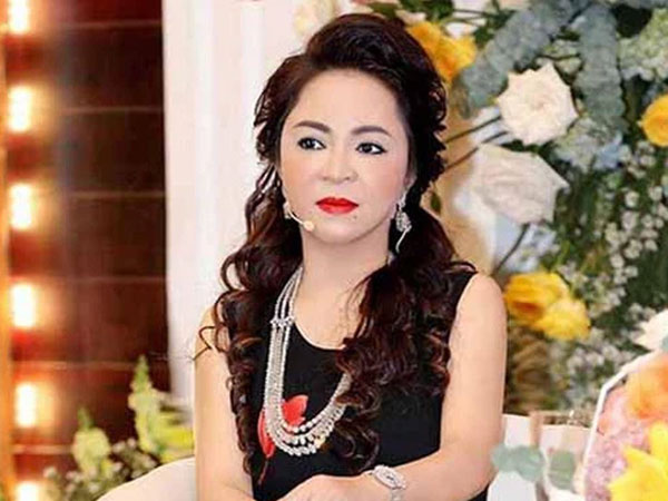 Bà Phương Hằng tuyên bố dừng lại sau mọi lùm xùm, khẳng định không sợ 'cậu IT' Nhâm Hoàng Khang
