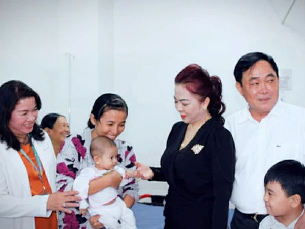 CĐM phát hiện hàng loạt bất thường về hồ sơ bệnh nhi của Quỹ từ thiện Hằng Hữu: 1 ảnh chân dung 2 hồ sơ, ngày phẫu thuật sớm hơn ngày sinh... 1 năm