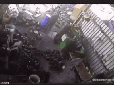 Video: Kinh hoàng thùng phuy phát nổ, thanh niên gặp nạn thương tâm trong quá trình hàn cắt