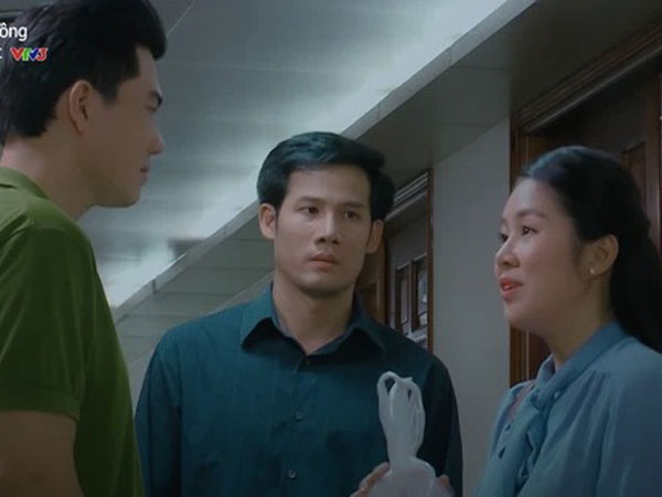 Thương con cá Rô đồng: Lần đầu gặp Mạnh, Chơn lộ rõ sự khó chịu khi thấy ông chủ trẻ quan tâm Thương