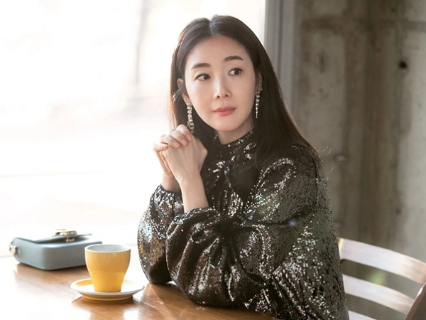Hậu lùm xùm chồng ngoại tình, Choi Ji Woo tái xuất vai nữ chính trong phim kinh dị