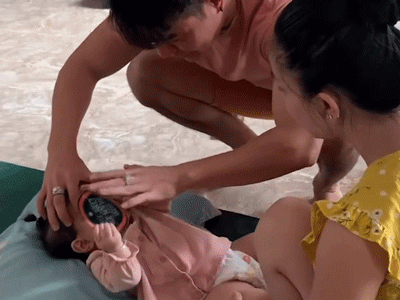 Lê Dương Bảo Lâm học trên mạng cách 'ru con ngủ chỉ trong 3 giây', làm thử với con gái nhận về cái kết giận tím người