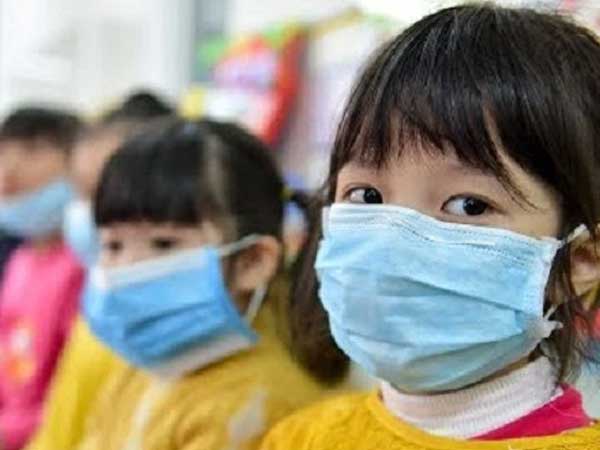 Có nên tiêm phòng vắc-xin Covid-19 cho trẻ em hay không?