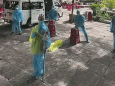 Tiếng trống múa lân 'náo loạn' khu cách ly, đội tình nguyện viên gây chú ý vì màn hóa trang độc lạ