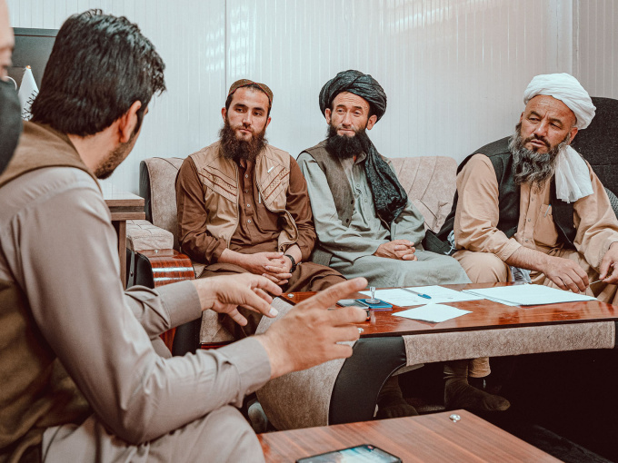 Taliban tái lập hình phạt chặt tay, ném đá