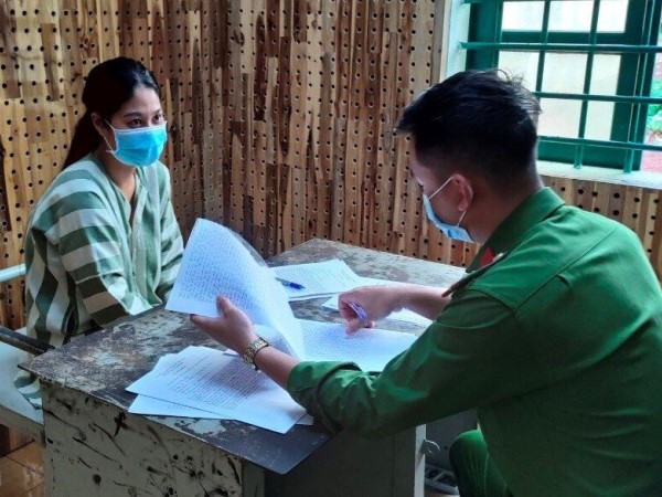 Khởi tố nữ chủ quán nước mía tấn công nhân viên trật tự đô thị