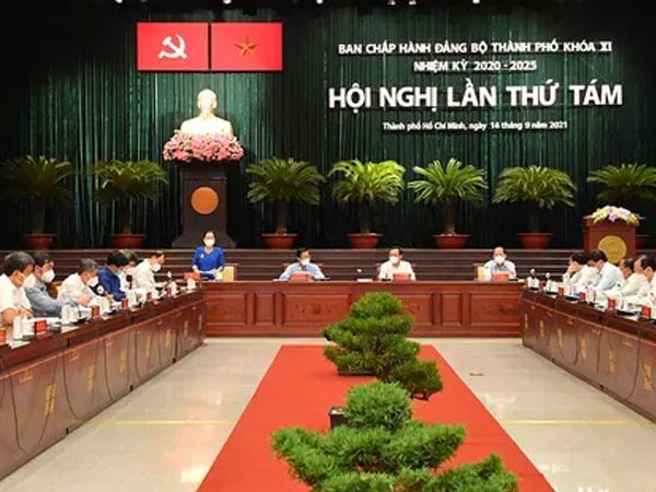 Thủ tướng đồng ý để TP HCM giãn cách thêm 2 tuần