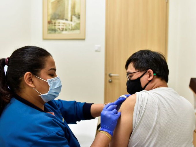 Đạt tỷ lệ tiêm chủng trên 80%, số ca nhiễm Covid-19 nặng ở Singapore vẫn tăng gấp đôi khiến giới chuyên gia lo ngại