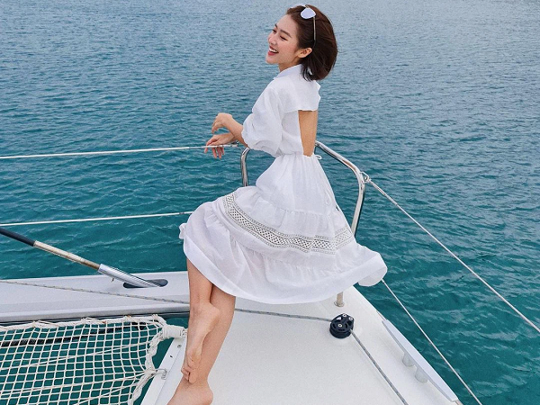 Style ngoài đời của Khả Ngân: Trẻ trung và sexy hết nút, nhưng không xuất sắc như trong '11 Tháng 5 Ngày'?
