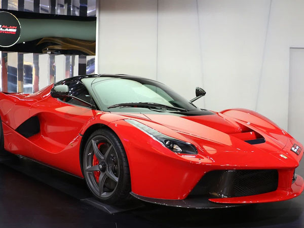 Lộ diện thời gian Ferrari LaFerrari đầu tiên về Việt Nam gia nhập bộ sưu tập siêu xe khủng của nữ doanh nhân 9x