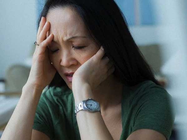 Tôi và chồng cũ đang lên kế hoạch cưới lại thì anh ấy thú nhận một bí mật kinh hãi khiến tôi chỉ muốn 'xách dép' chạy