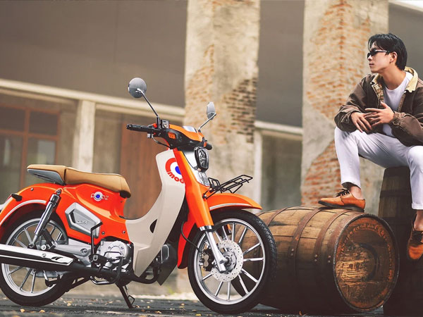 Xe máy Thái tựa Honda Cub ăn điểm vì giá cực rẻ, thiết kế "chặt chém" kèm bình xăng 4 lít