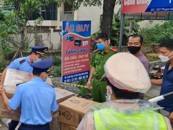 Phát hiện hơn 70 kg pháo trên xe tải ở Nghệ An