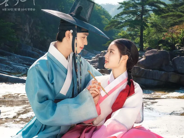 Top 5 phim cổ trang Hàn Quốc hay nhất trong năm 2021: 'Lovers Of The Red Sky' sẽ vượt mặt 'Mr.Queen'?