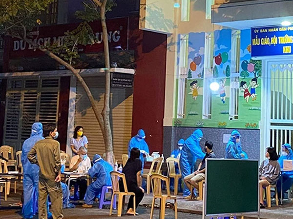 Phát hiện 51 F0 sau 4 ngày, một địa phương sẽ phạt tiền, khởi tố nếu không đi tầm soát Covid-19