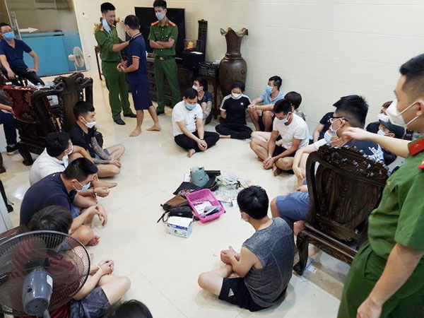 Đường dây đánh bạc thu giữ 1 tỷ đồng được khám phá như thế nào?