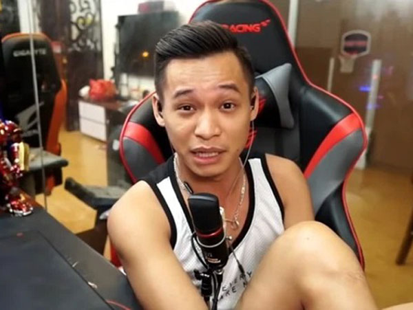 Độ Mixi - 'đại gia' làng streamer từng nghèo đến mức bảo vợ bán vàng cưới để có tiền trang trải