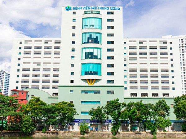 Lãnh đạo Phòng GD&ĐT quận Bắc Từ Liêm nói gì về bé gái 6 tuổi tử vong, nghi bị bạo hành?