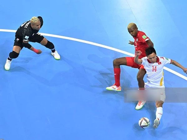 Cầu thủ sinh năm 1998 tung cú sút mang về 500 triệu cho tuyển futsal Việt Nam, và mở ra cơ hội tiến xa tại World Cup 2021